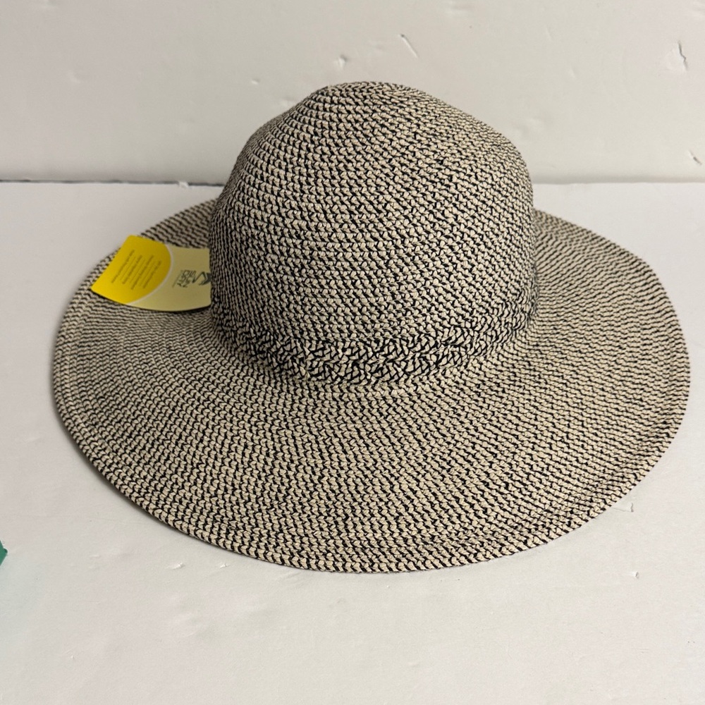 Elegant Black and Cream Women's SunDay Afternoons Hat